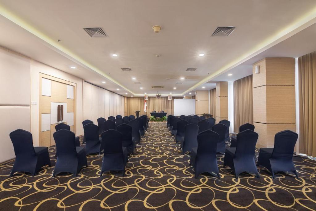 Quest Hotel Darmo - Surabaya By Aston Zewnętrze zdjęcie