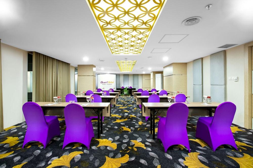 Quest Hotel Darmo - Surabaya By Aston Zewnętrze zdjęcie
