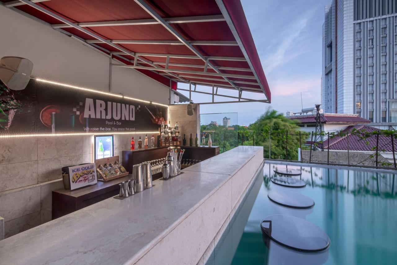Quest Hotel Darmo - Surabaya By Aston Zewnętrze zdjęcie