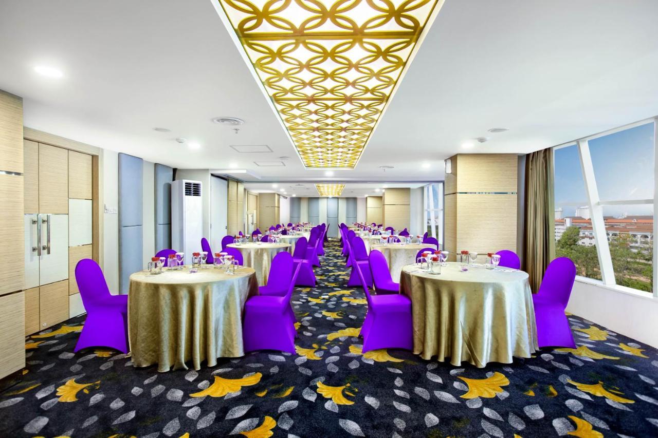 Quest Hotel Darmo - Surabaya By Aston Zewnętrze zdjęcie