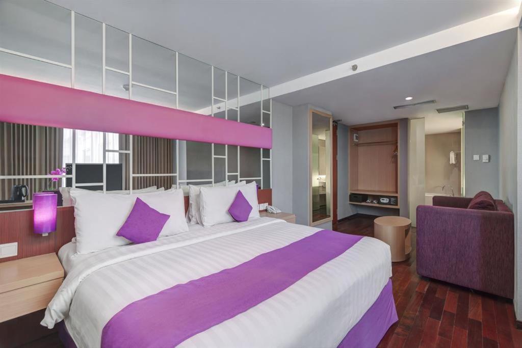 Quest Hotel Darmo - Surabaya By Aston Zewnętrze zdjęcie